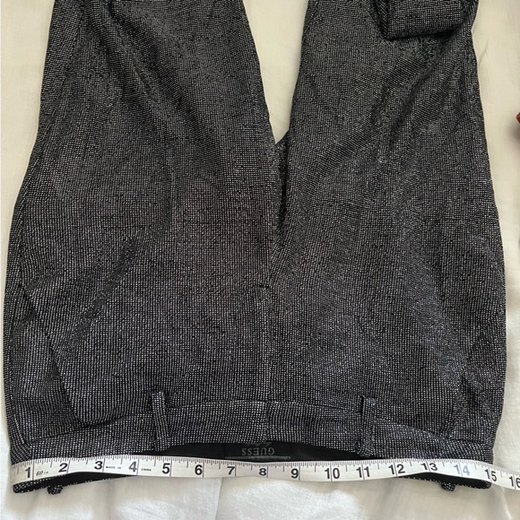 Guess | Low-Rise Metallic Pants | Size 6 - Picture 9 of 11